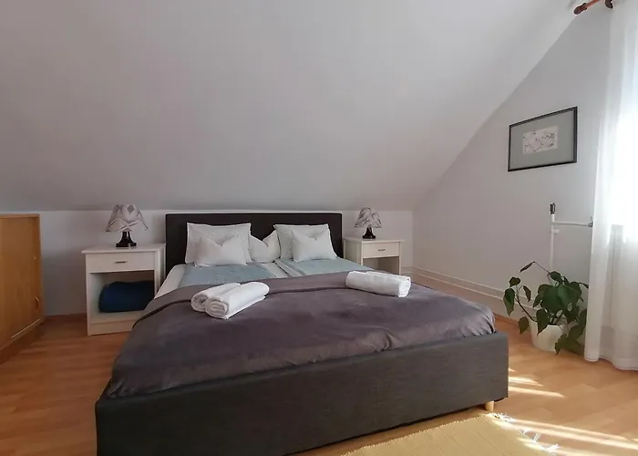 Agnes Nyaralohaz Semesterbostad *